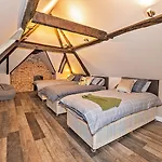 Finest Retreats - Ttich Manor Retreat