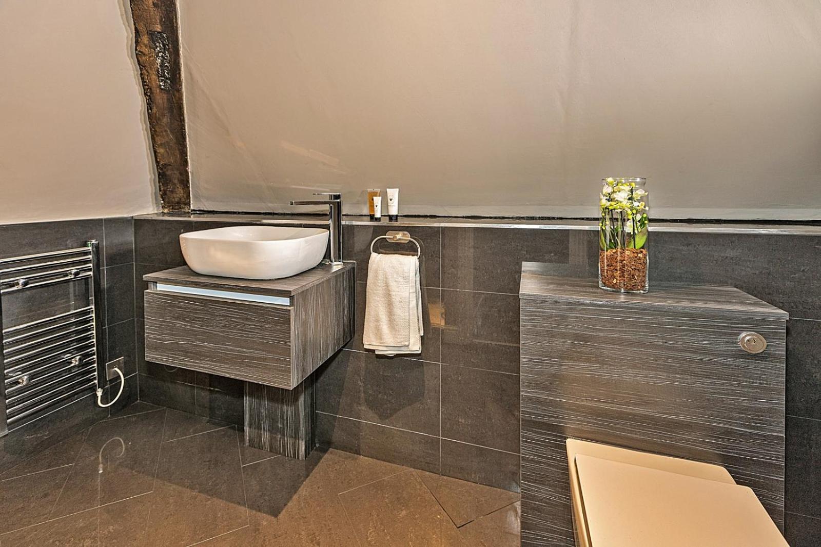Finest Retreats - Ttich Manor Retreat Milton Keynes