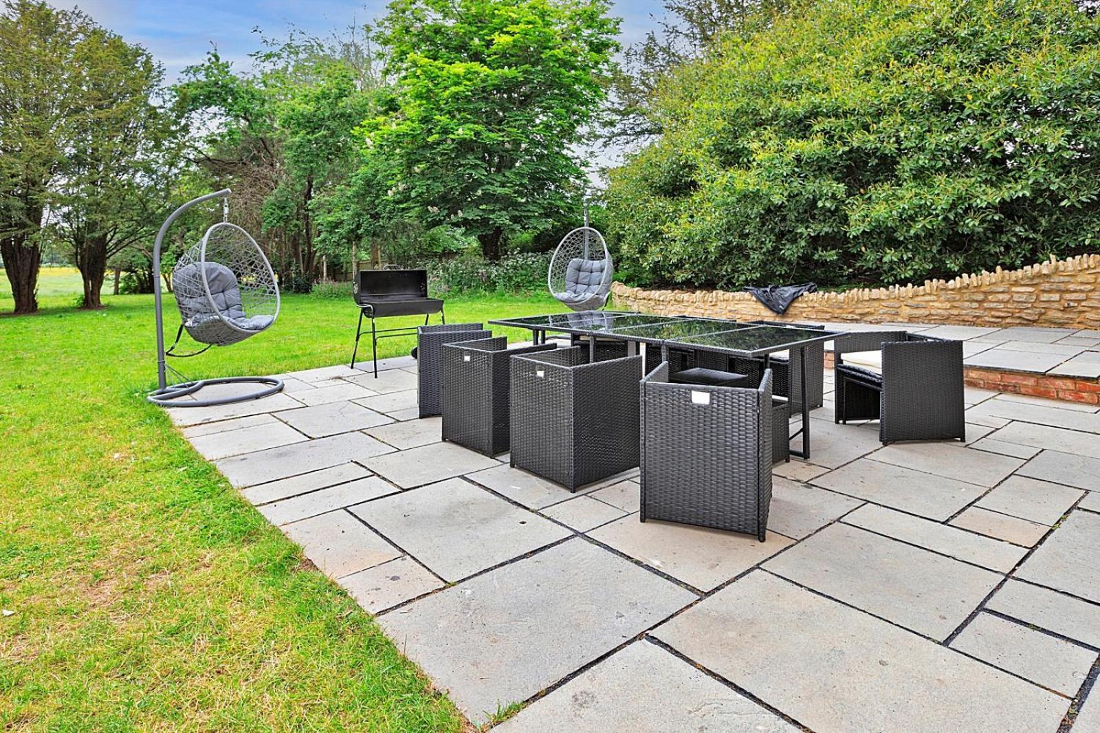Finest Retreats - Ttich Manor Retreat Milton Keynes