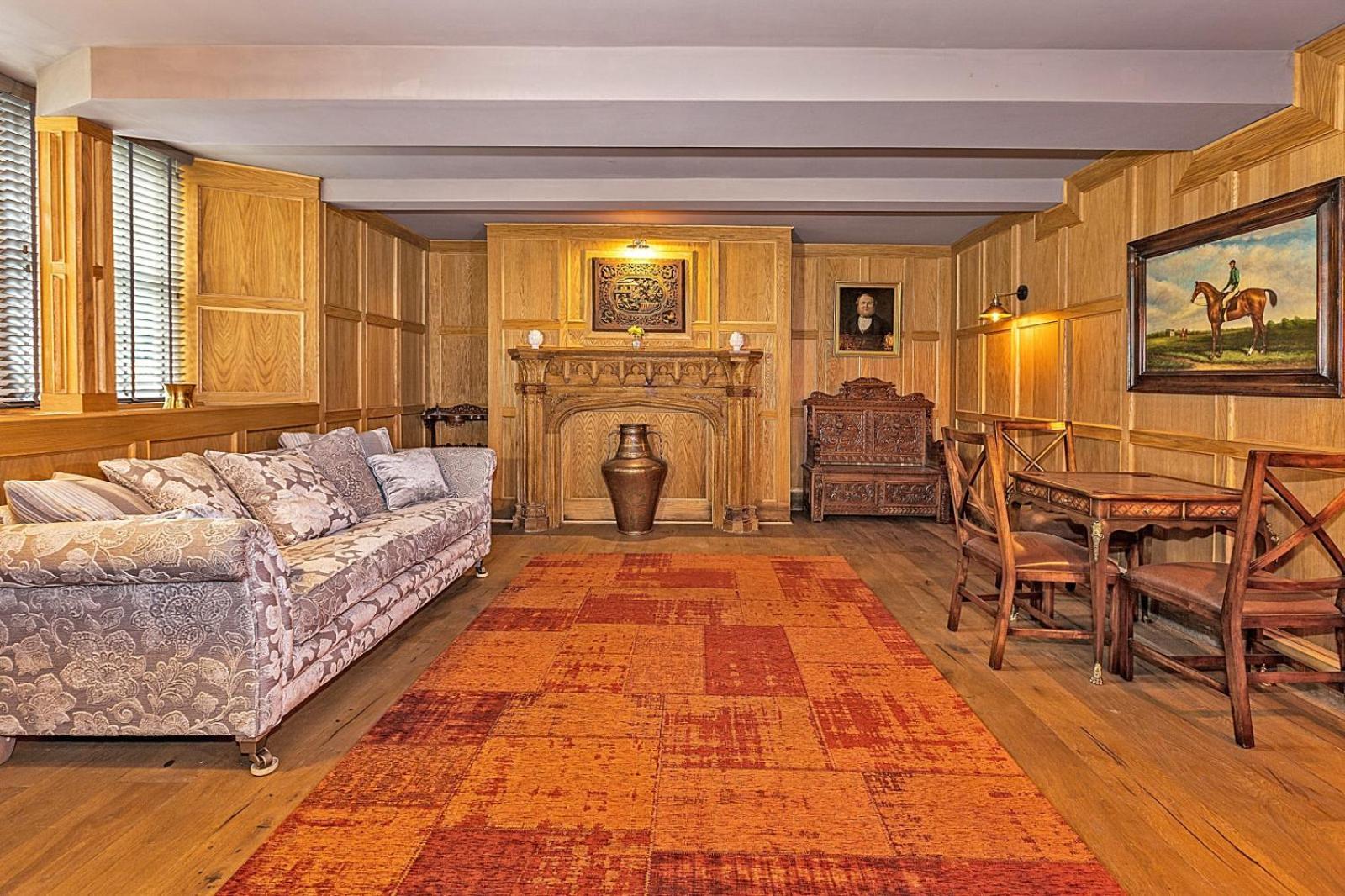 Finest Retreats - Ttich Manor Retreat